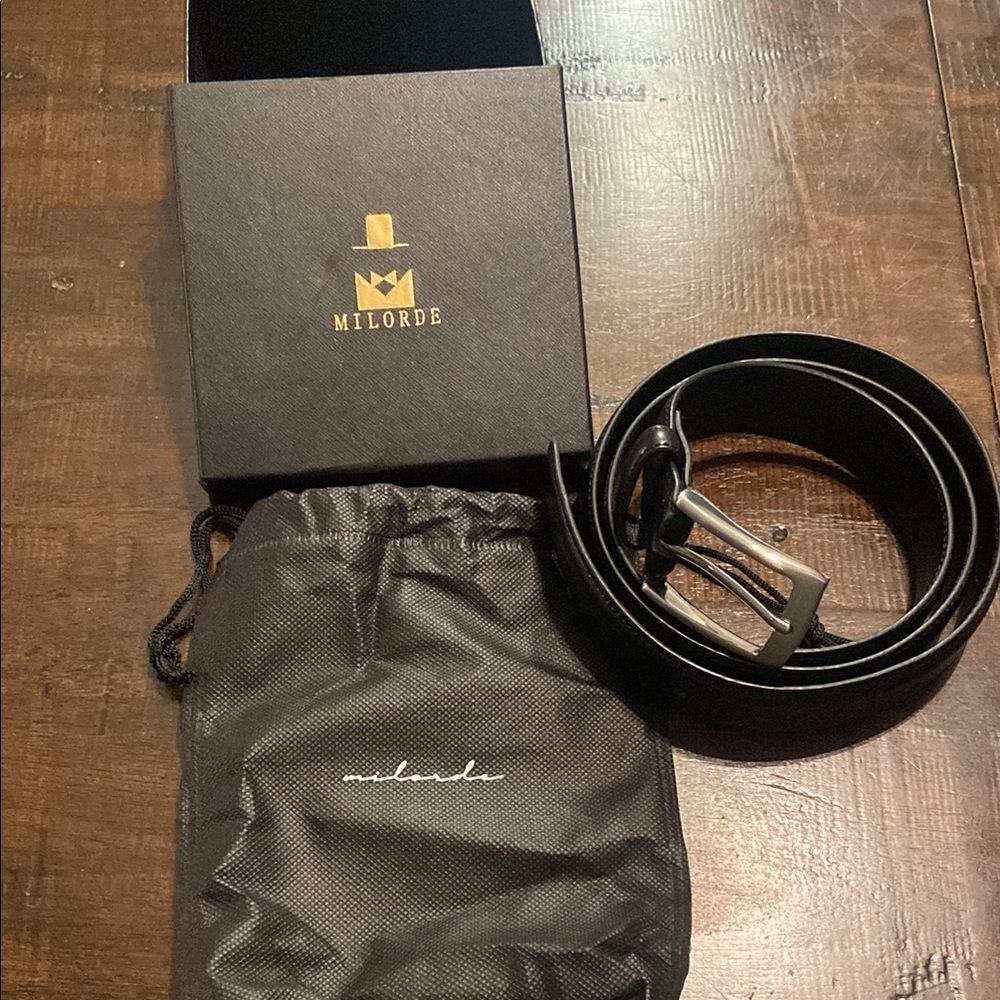 Milorde Black Leather belt with silver tone Hardware size 38